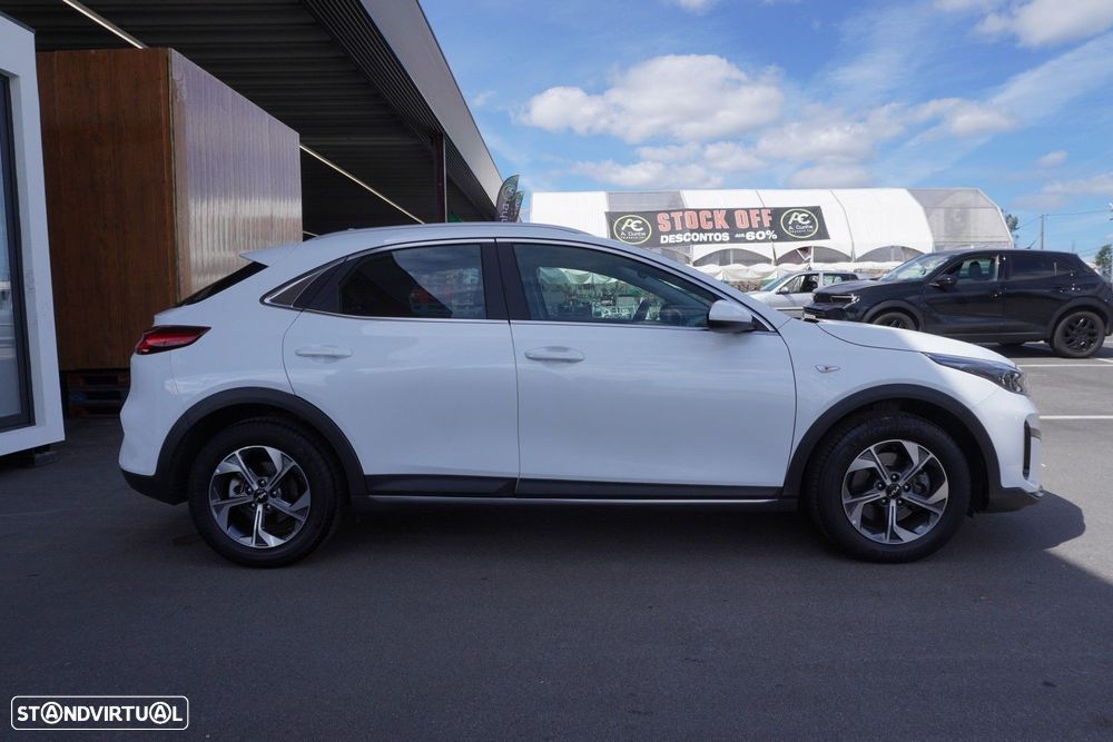 Kia XCeed - 10
