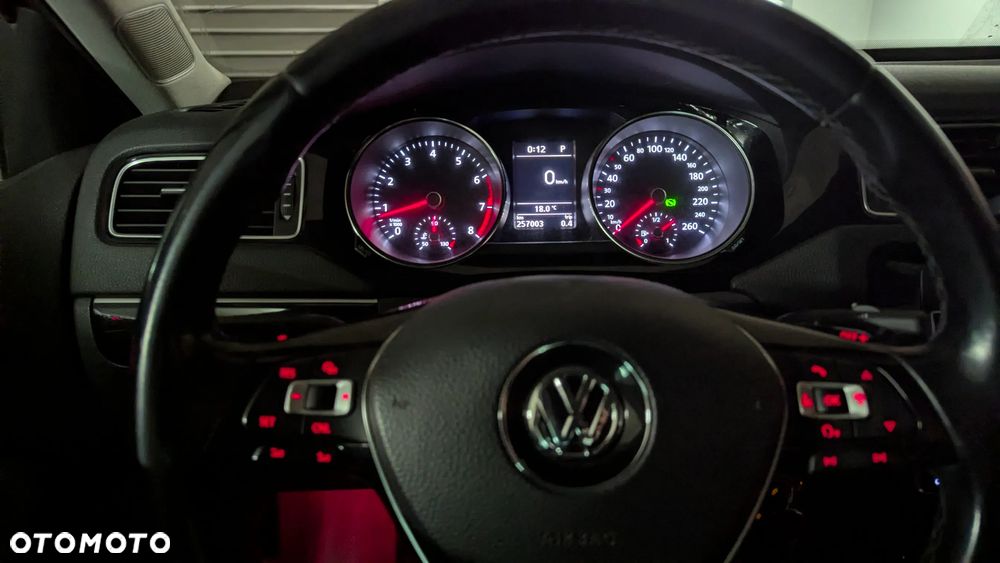 Volkswagen Jetta - 14