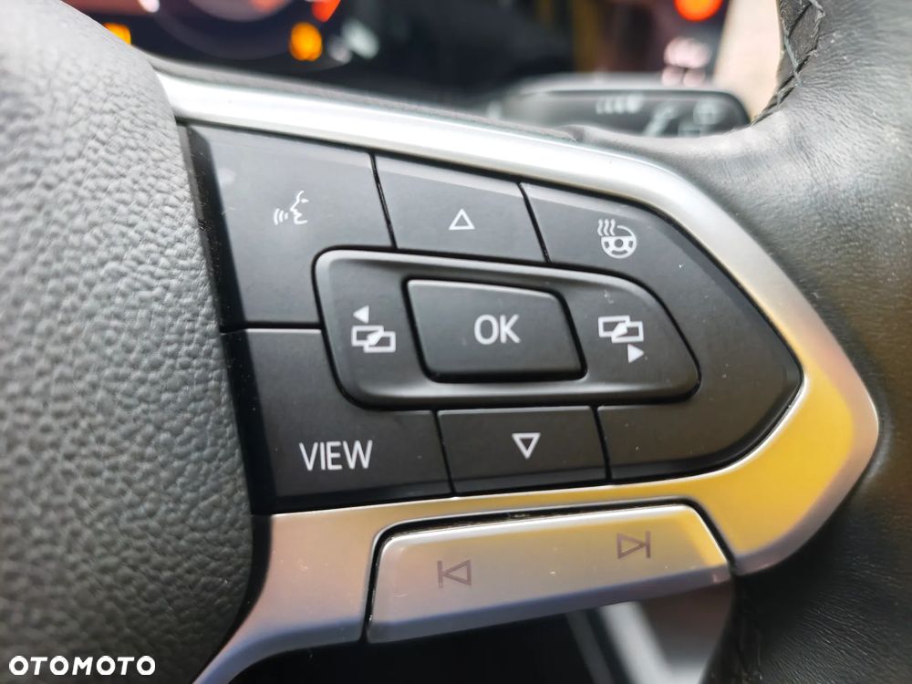 Volkswagen Golf 1.5 eTSI OPF DSG Active - 18