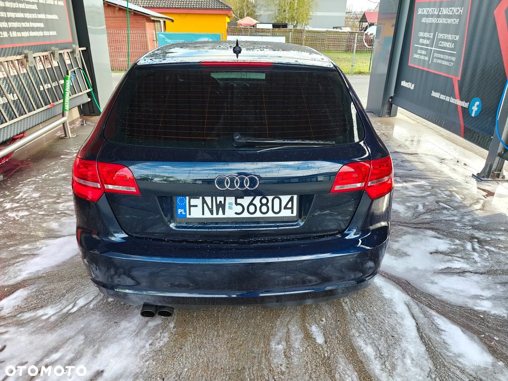 Audi A3 Sportback 2.0 TDI DPF quattro Ambition - 8