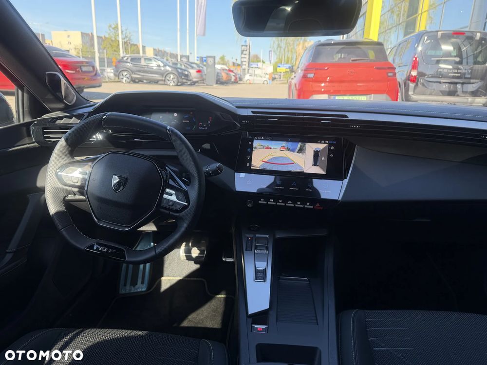 Peugeot 308 - 8