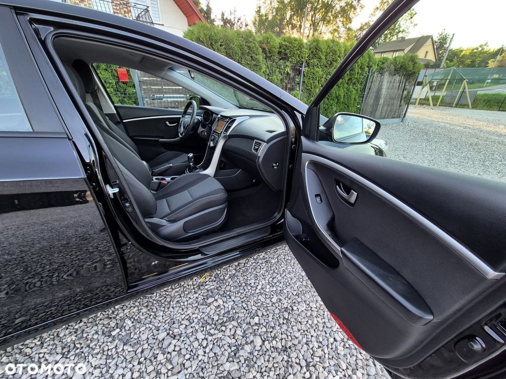 Hyundai i30 blue 1.4 Classic Navigation - 32