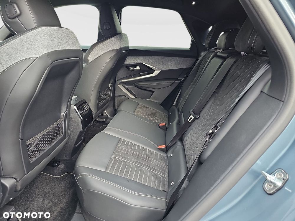 Peugeot 3008 1.2 PureTech mHEV GT S&S e-DCS6 - 22