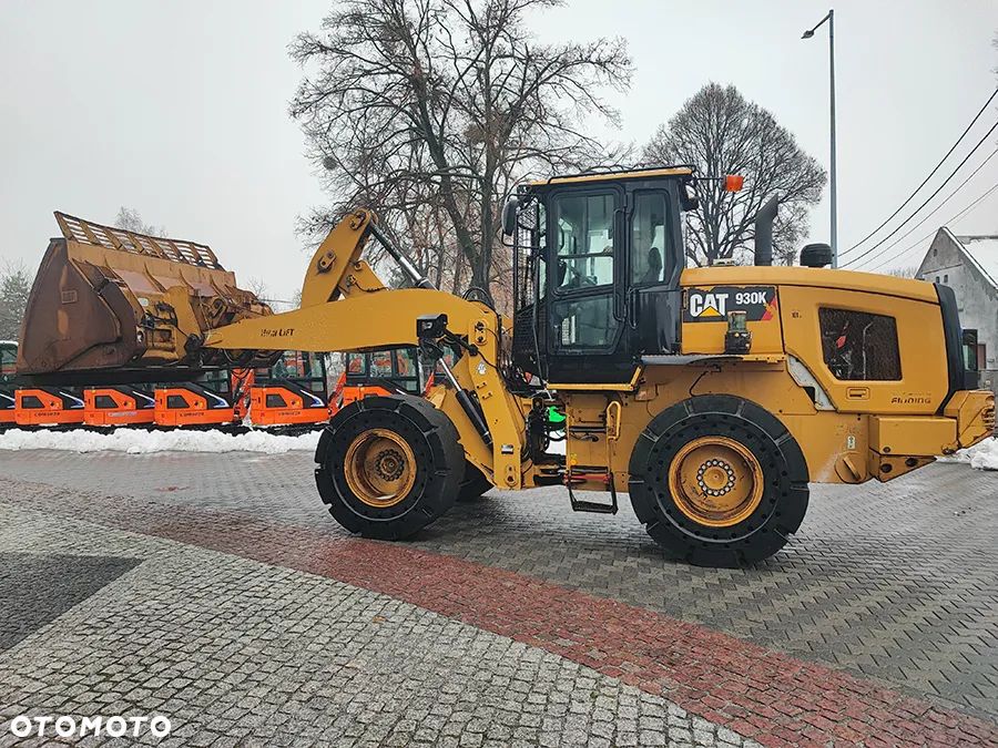 Caterpillar 930K - 8