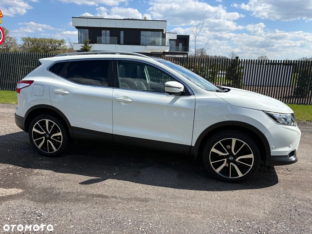 Nissan Qashqai 1.6 DIG-T Tekna+ - 4
