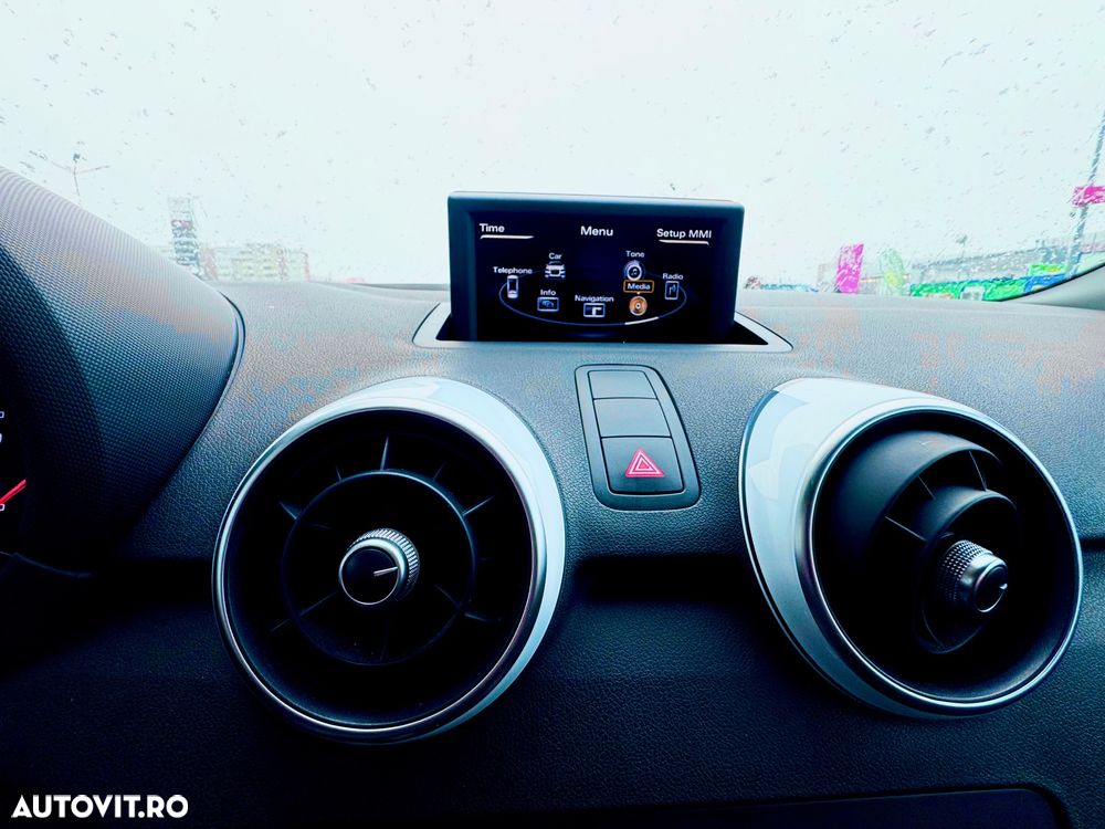 Audi A1 1.6 TDI Sportback S tronic S line Sportpaket - 13