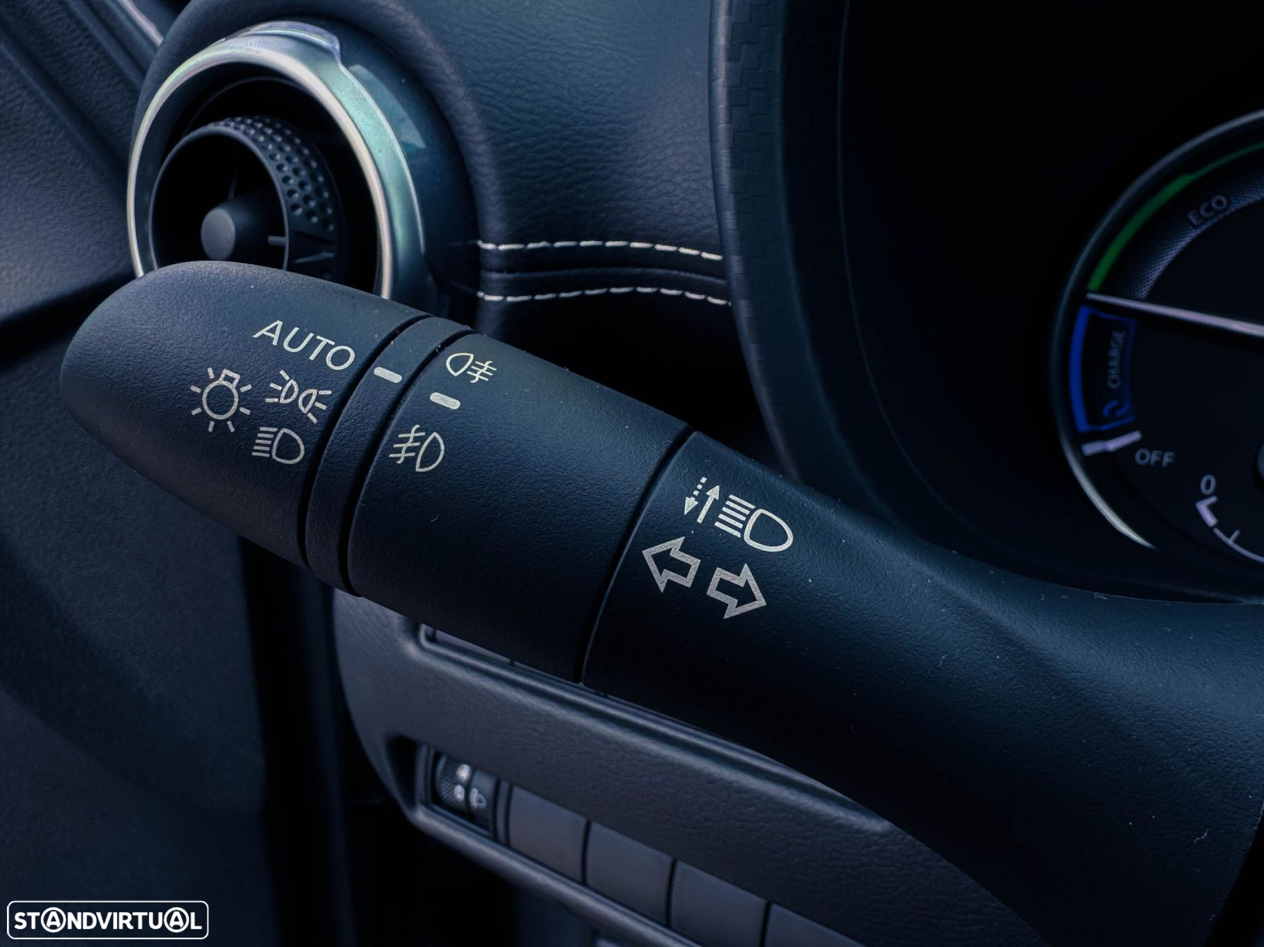Nissan Juke 1.6 Hybrid Tekna - 19