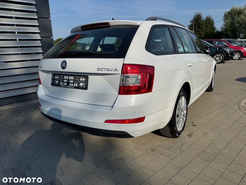 Skoda Octavia 1.6 TDI Solution - 9