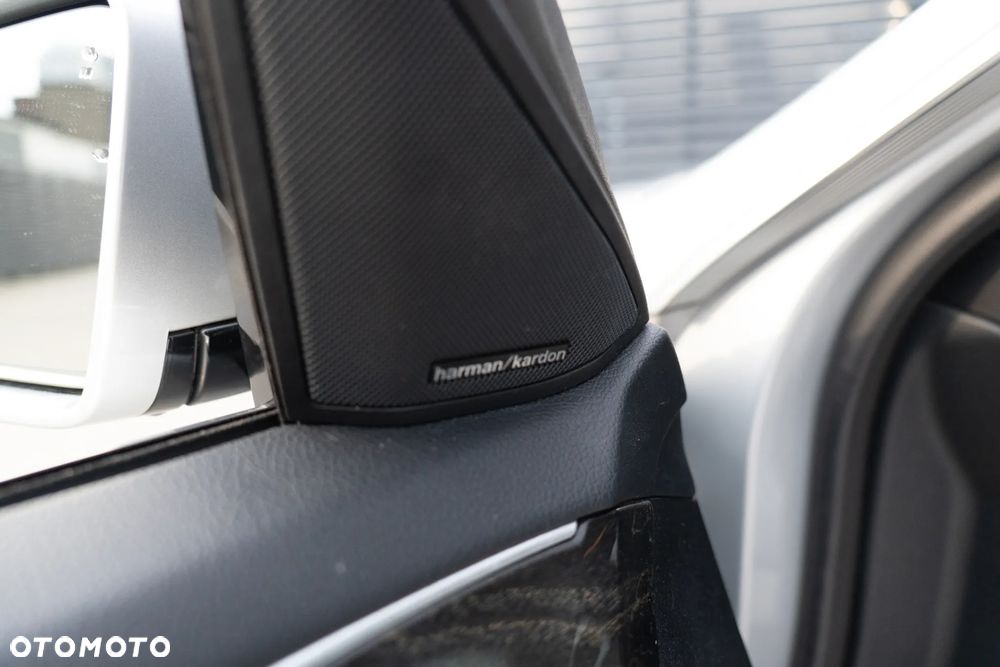 Mercedes-Benz Klasa E - 27