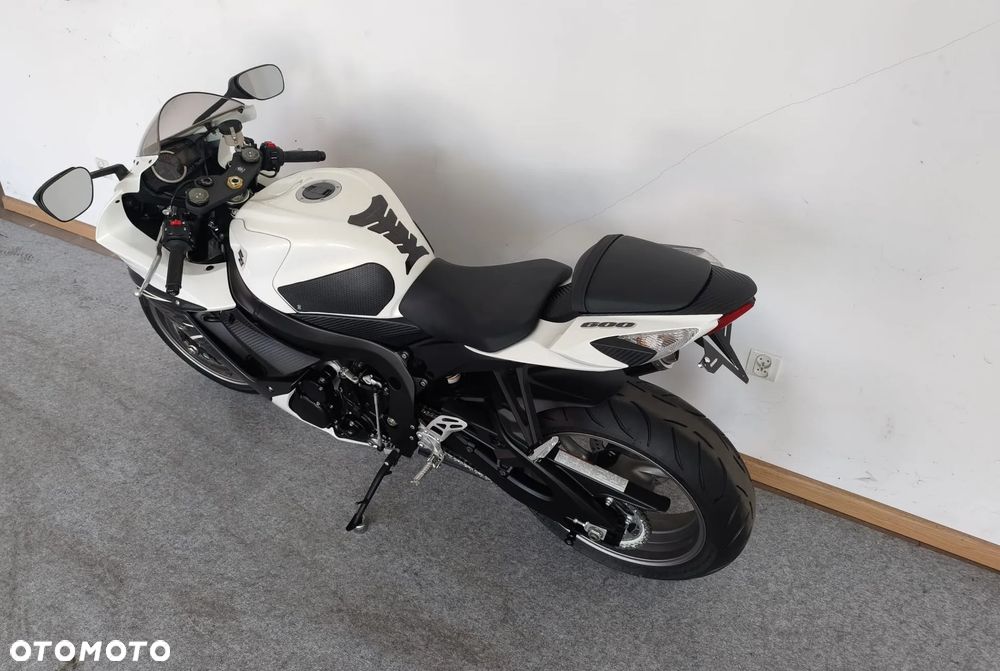 Suzuki GSX-R - 12