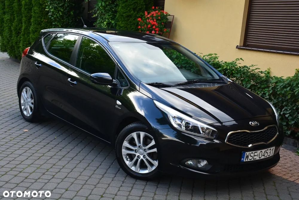 Kia Ceed 1.6 GDI L Business Line - 1