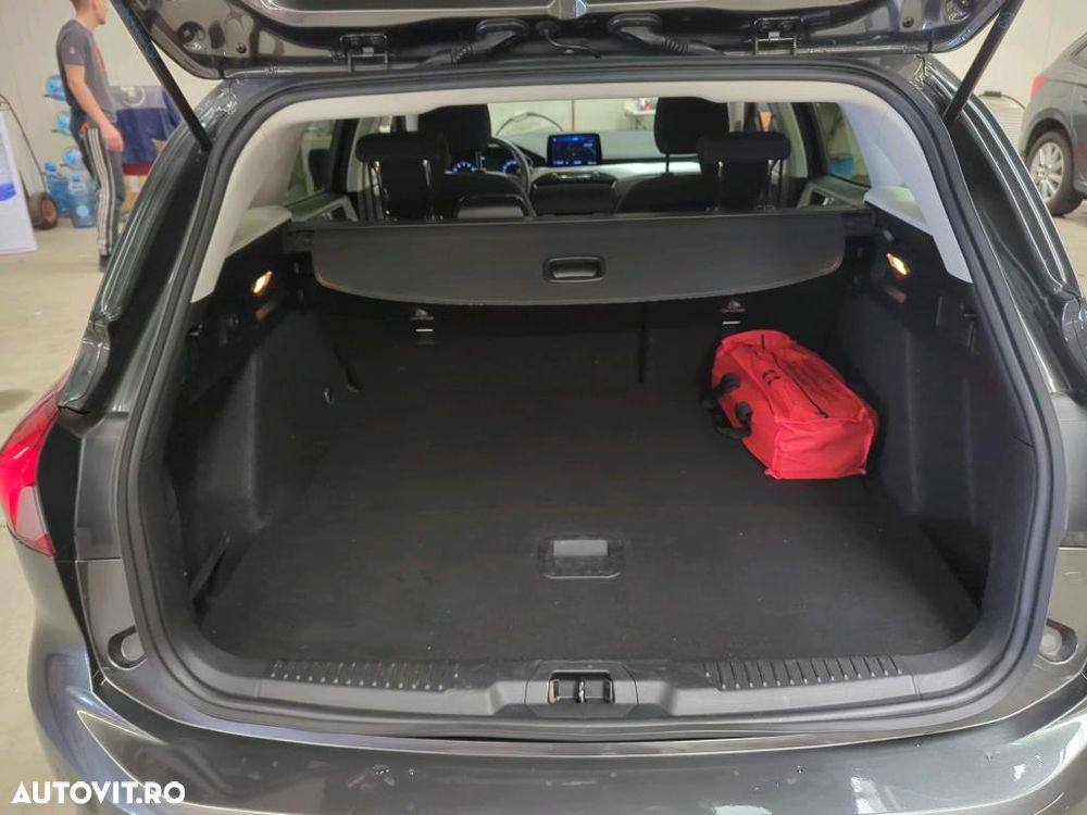 Ford Focus 1.0 EcoBoost Titanium - 9