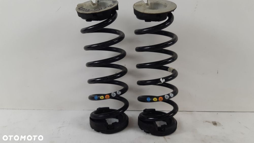 RANGE ROVER EVOQUE II L551 2.0 D 18- SPRĘŻYNY TYŁ K8D2-5B749-AB