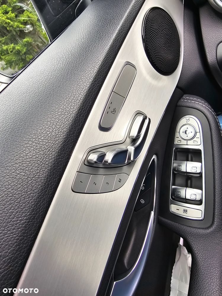 Mercedes-Benz Klasa C 300 4MATIC 9G-TRONIC - 13