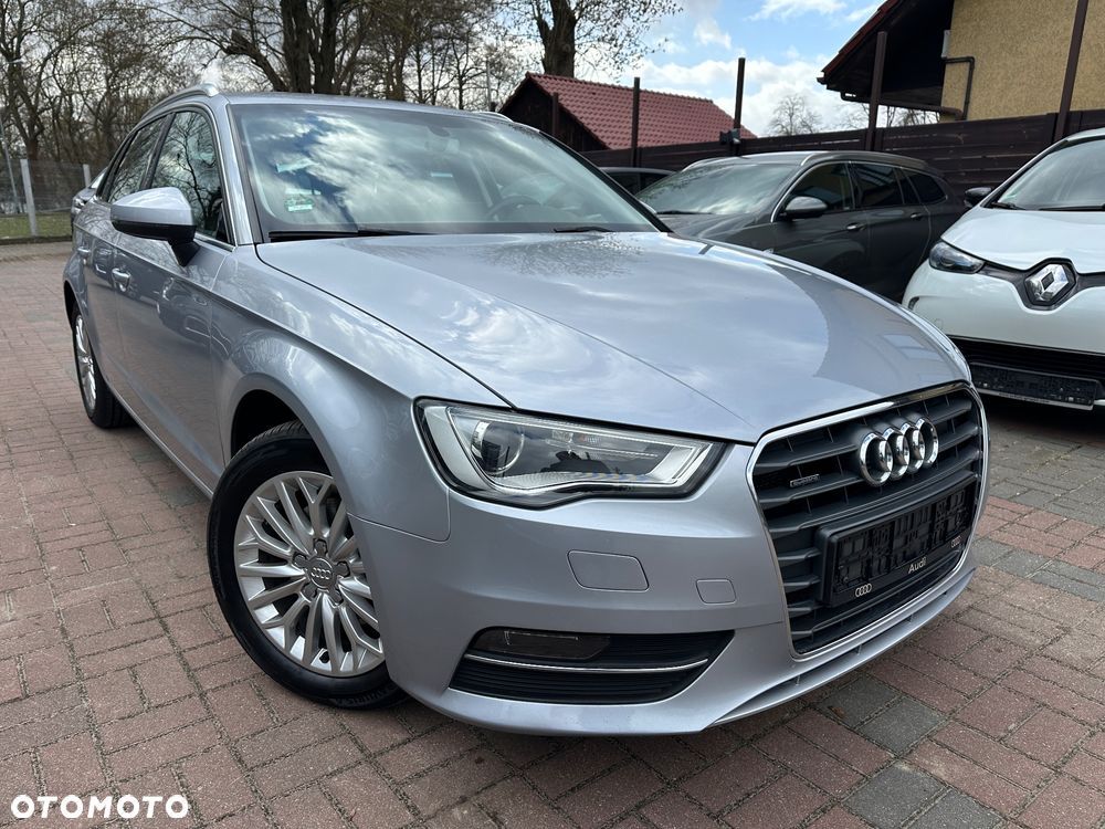 Audi A3 Sportback 2.0 TDI quattro Attraction - 2