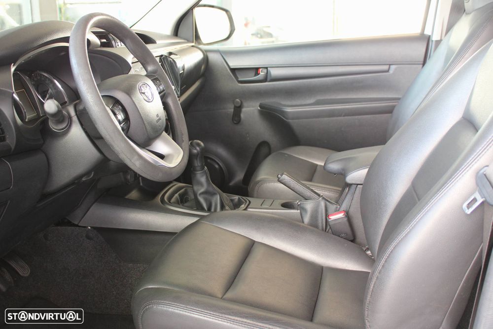 Toyota HILUX 2.4 D4D  2WD - 10