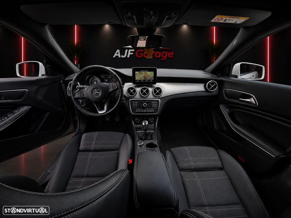Mercedes-Benz CLA 180 d Shooting Brake - 15