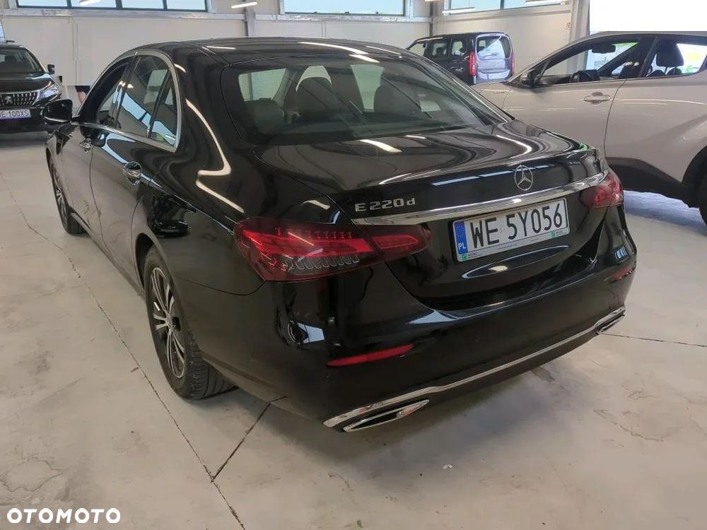 Mercedes-Benz Klasa E 220 d Business Edition - 3
