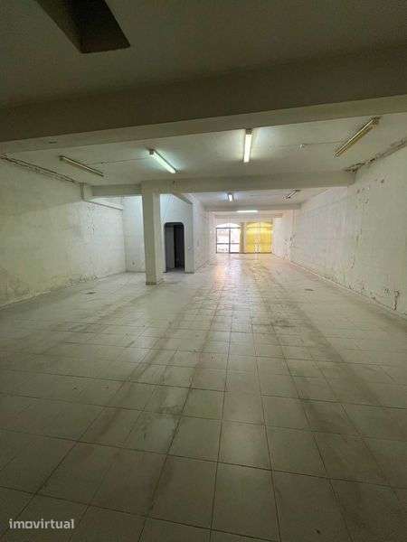 Vende-se ou aluga-se – Excelente Localização em Faro - Grande imagem: 4/5