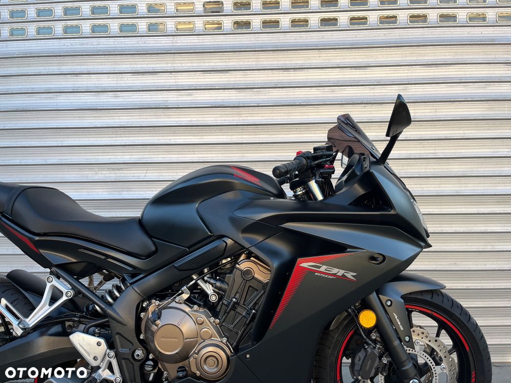 Honda CBR - 32