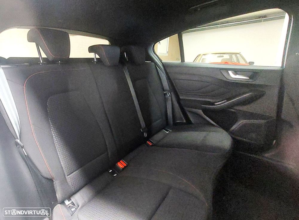 Ford Focus 1.0 EcoBoost MHEV ST-Line - 12