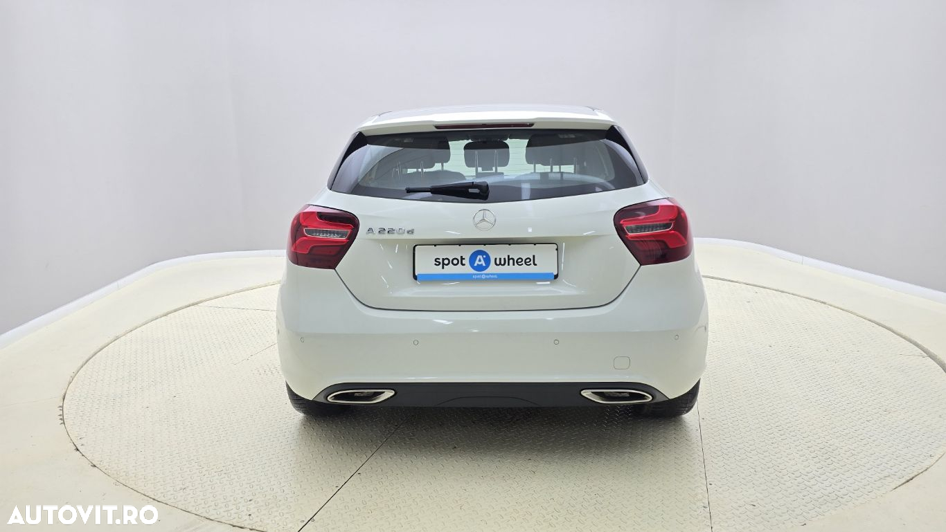 Mercedes-Benz A - 7