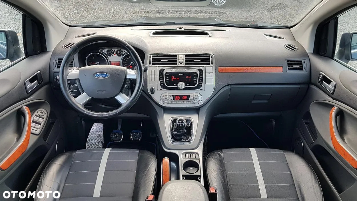 Ford Kuga 2.0 TDCi 4x4 Titanium - 17