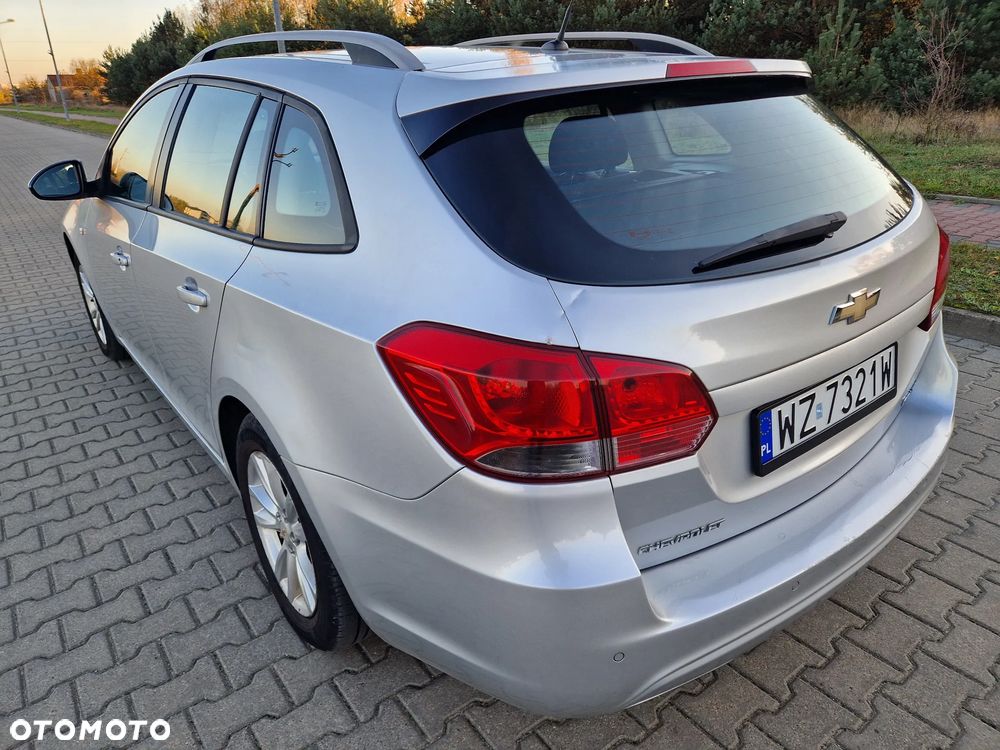 Chevrolet Cruze 1.6 LS+ - 4