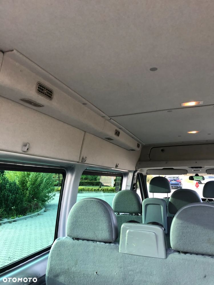 Ford Transit - 25