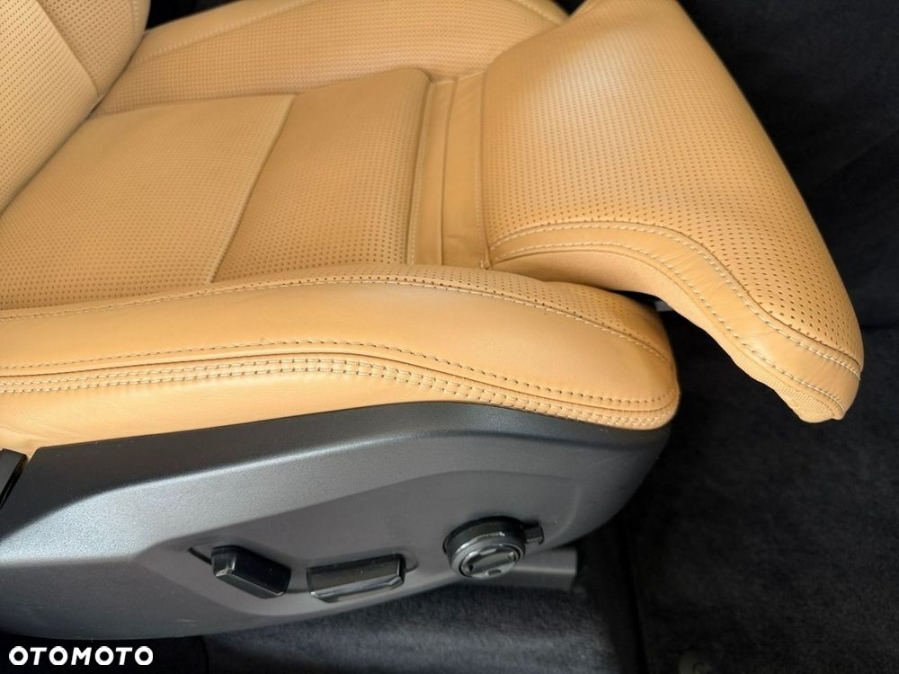 Volvo XC 90 - 27