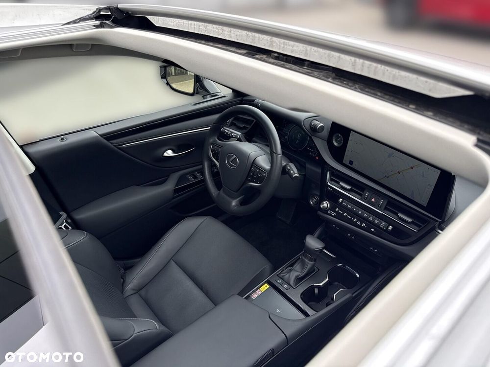 Lexus ES 300h Business Edition - 27