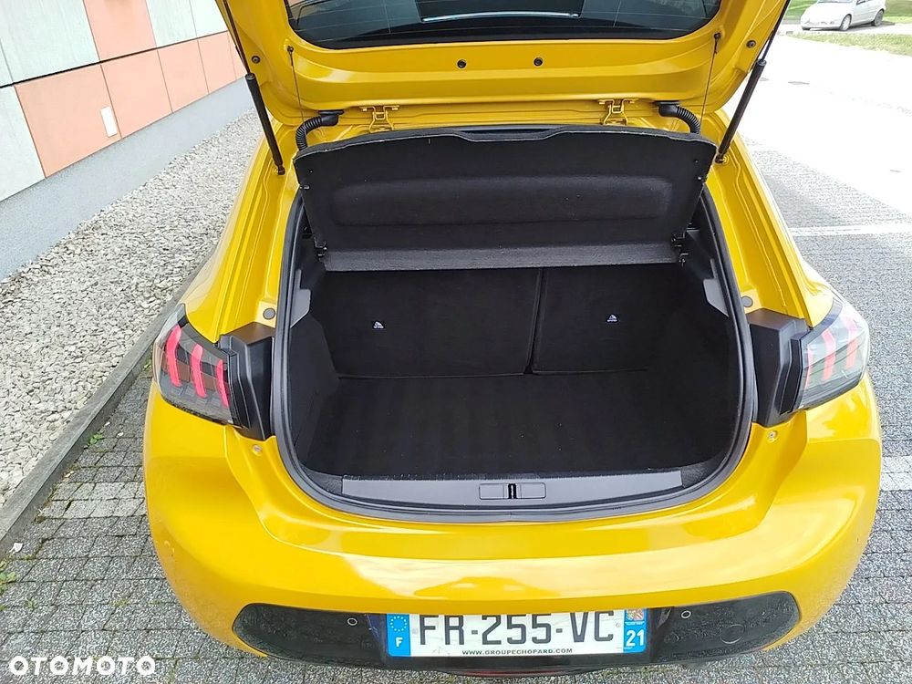 Peugeot 208 TURBO 100 Allure - 25