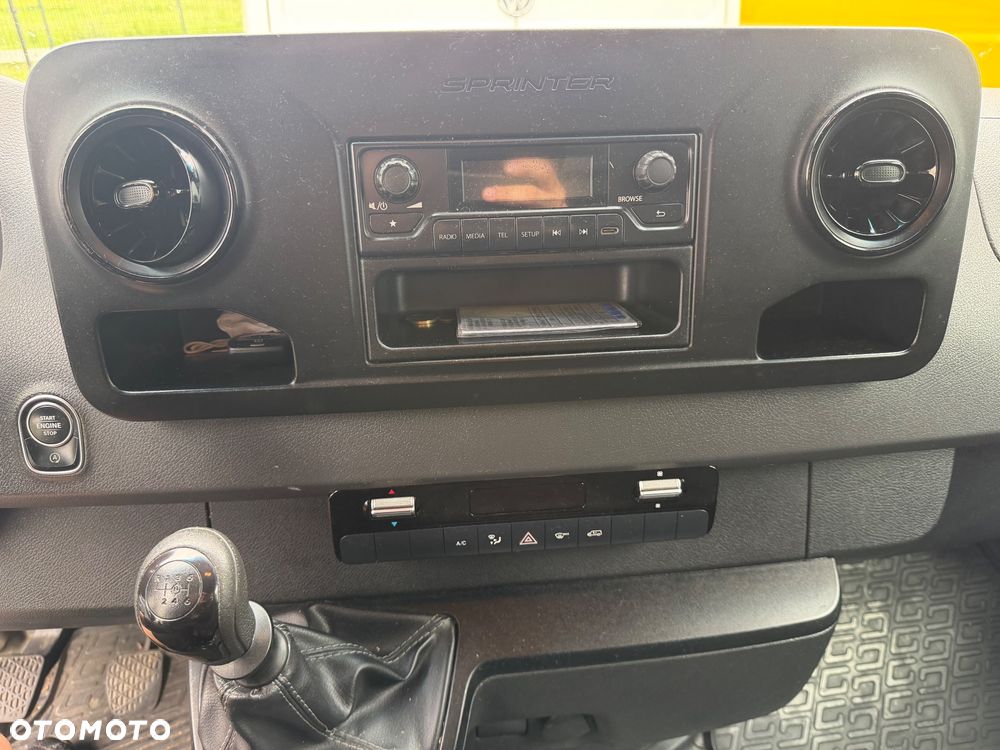 Mercedes-Benz Sprinter - 8