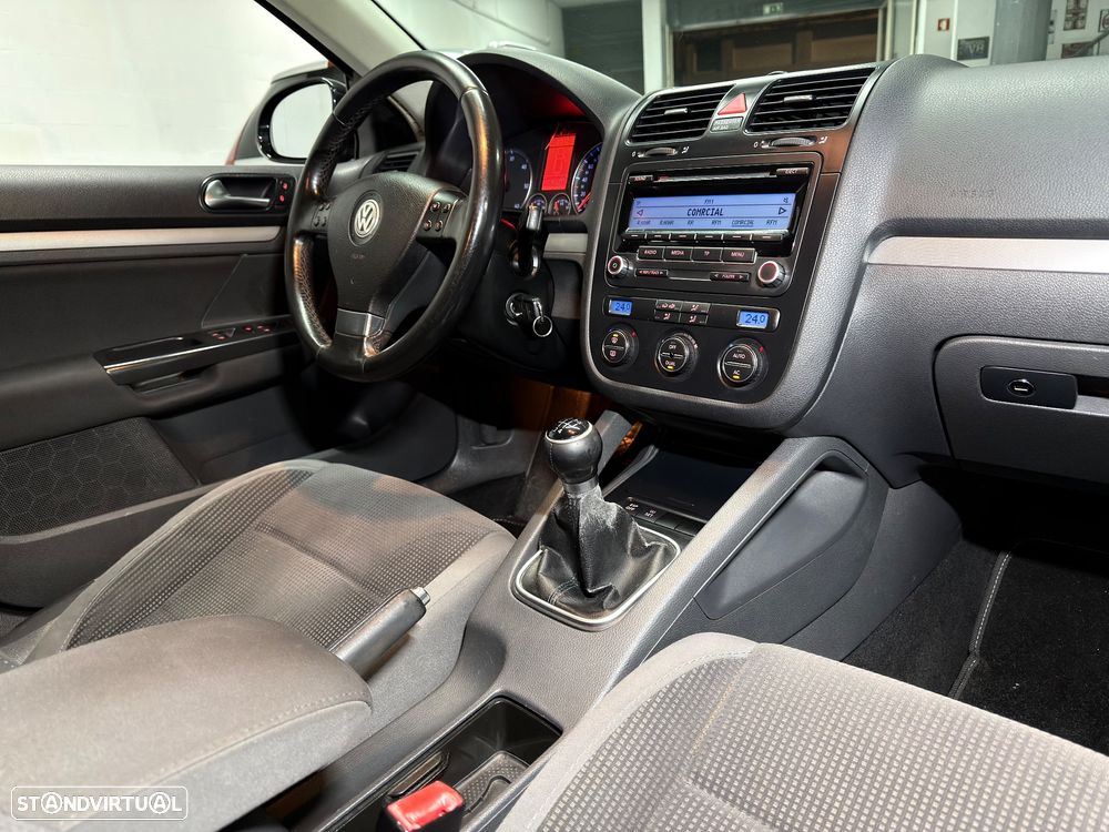 VW Golf Variant 1.9 TDi DPF Sportline BlueMotion - 12