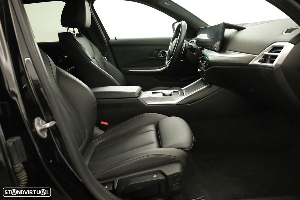 BMW 330 e Edição Desportiva M Auto - 21