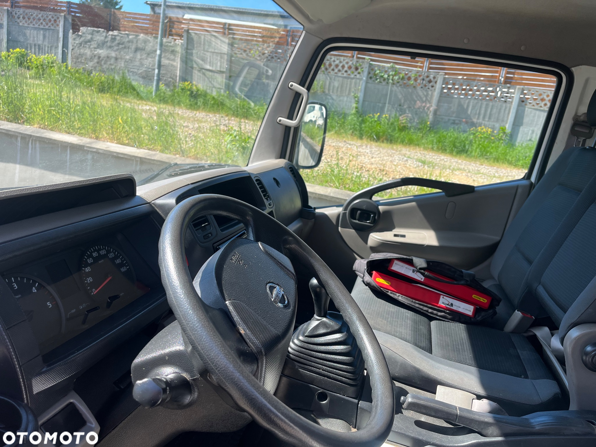 Nissan Podnośnik Koszowy Zwyżka Palfinger 210Bk 21 Metrów 16 w bok ! PILOT NA KABLU!! UDT !! Kosz 1000V Izolowany Jak Wumag Ruthmann Gsr - 33