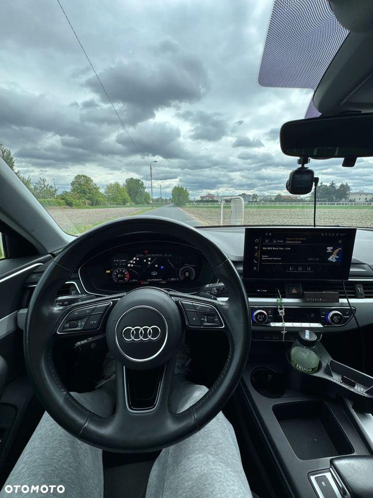 Audi A4 Limousine - 15