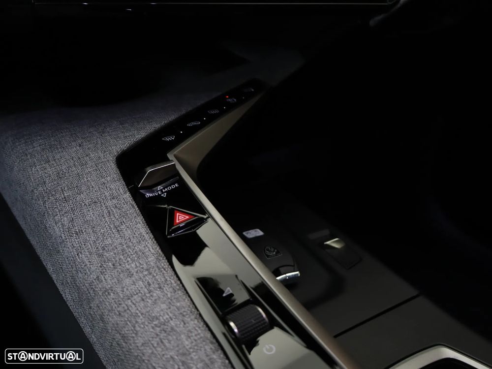 Peugeot 3008 1.2 Hybrid Allure e-DCS6 - 23
