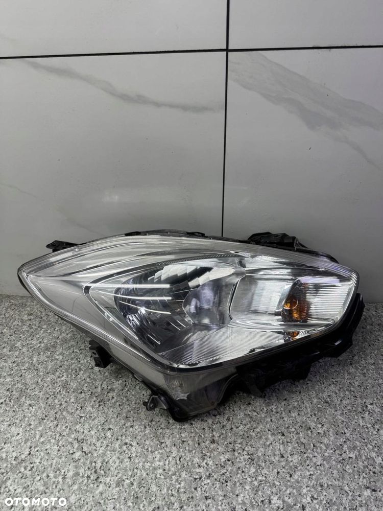 lampa prawy przód suzuki swift mk8 vi 2017-2023 - 1