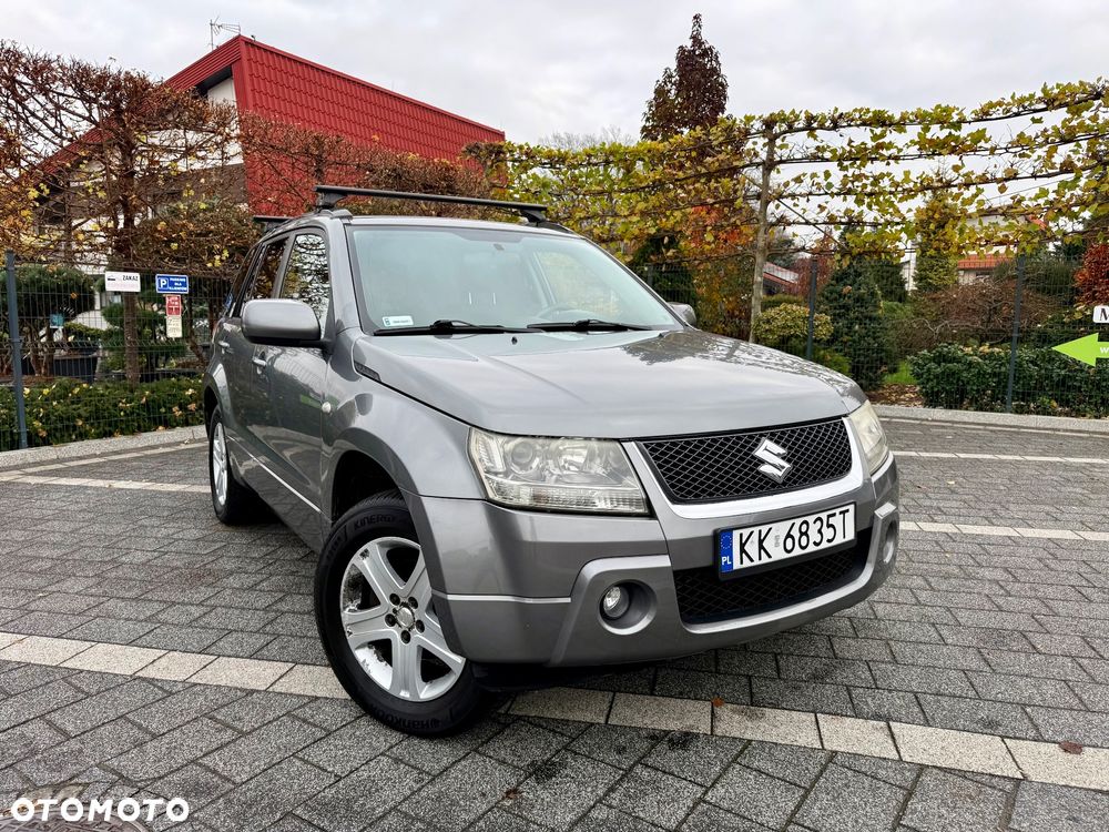 Suzuki Grand Vitara 2.0 Comfort + - 1