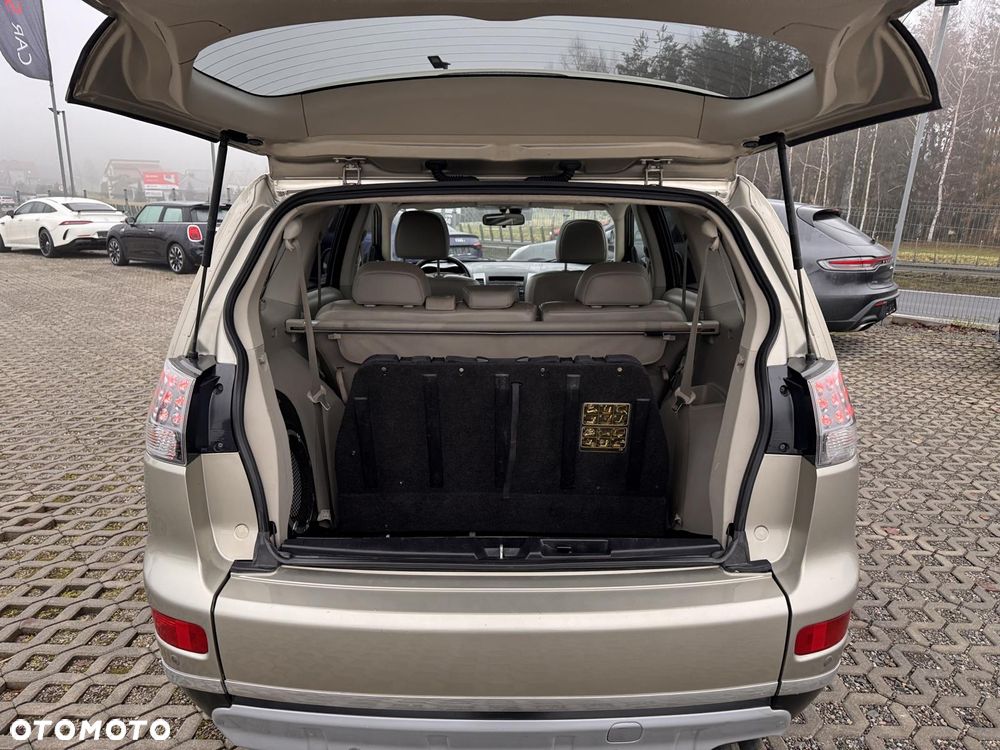 Mitsubishi Outlander 2.0 DID Instyle - 9