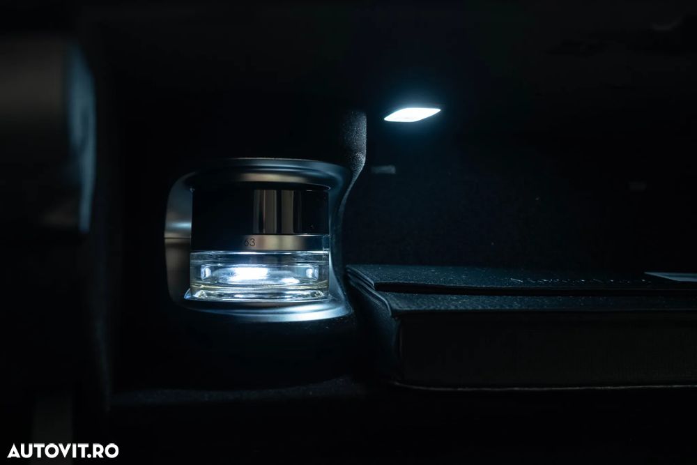 Mercedes-Benz E 220 d 4MATIC 9G-TRONIC Edition AMG Line - 21