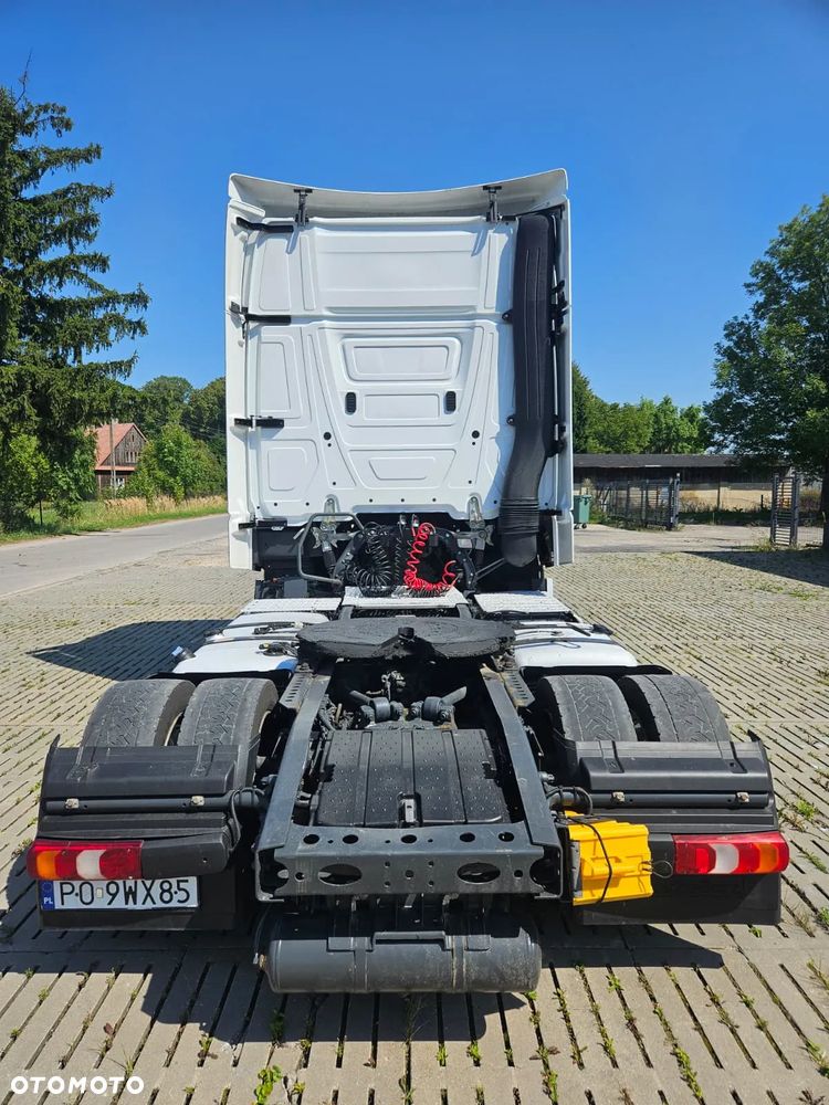 Mercedes-Benz ACTROS - 13