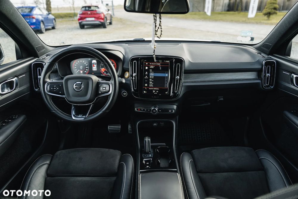 Volvo XC 40 T4 R-Design - 22