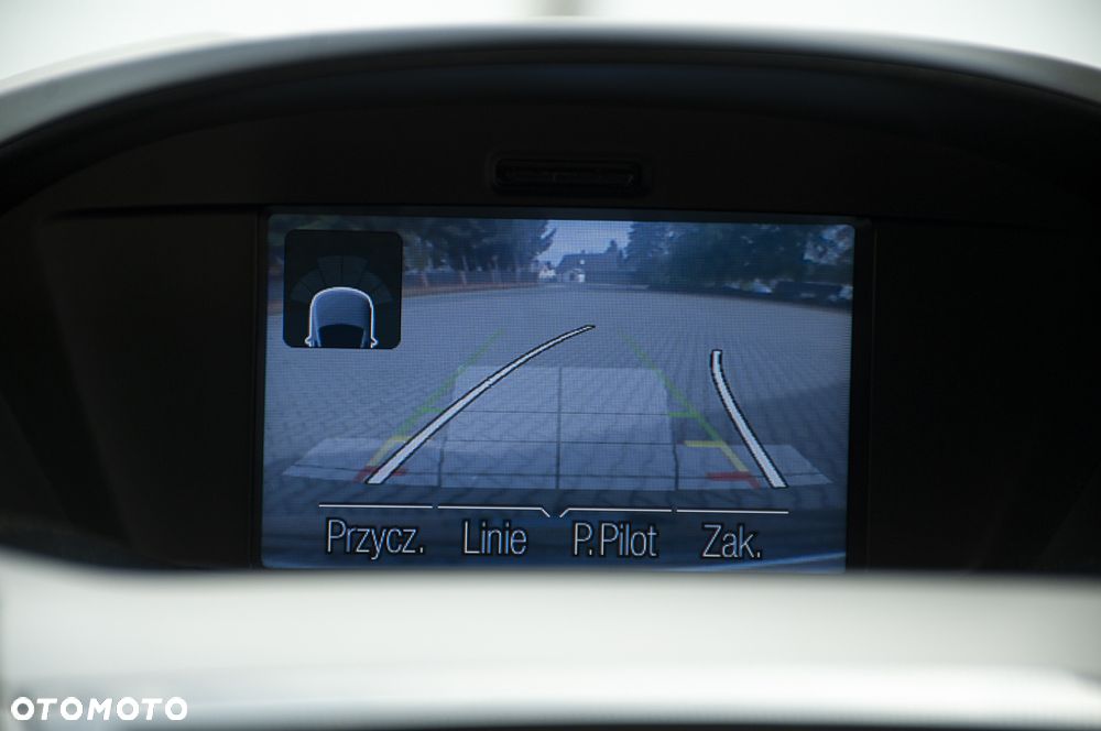 Ford Kuga 2.0 TDCi 2x4 Titanium - 29