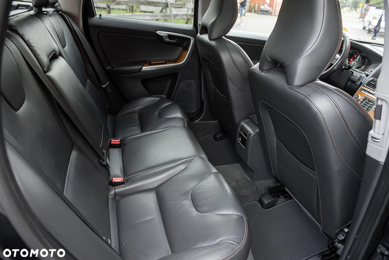 Volvo XC 60 D3 Momentum Pro - 30