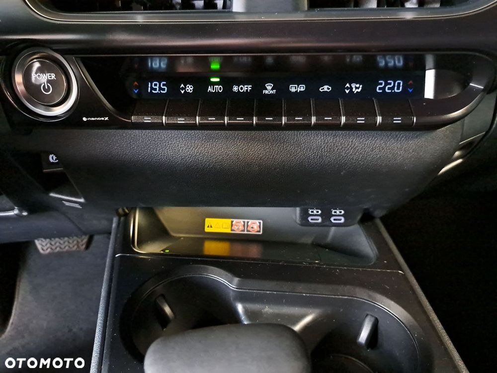Lexus UX 250h GPF Business 2WD - 26