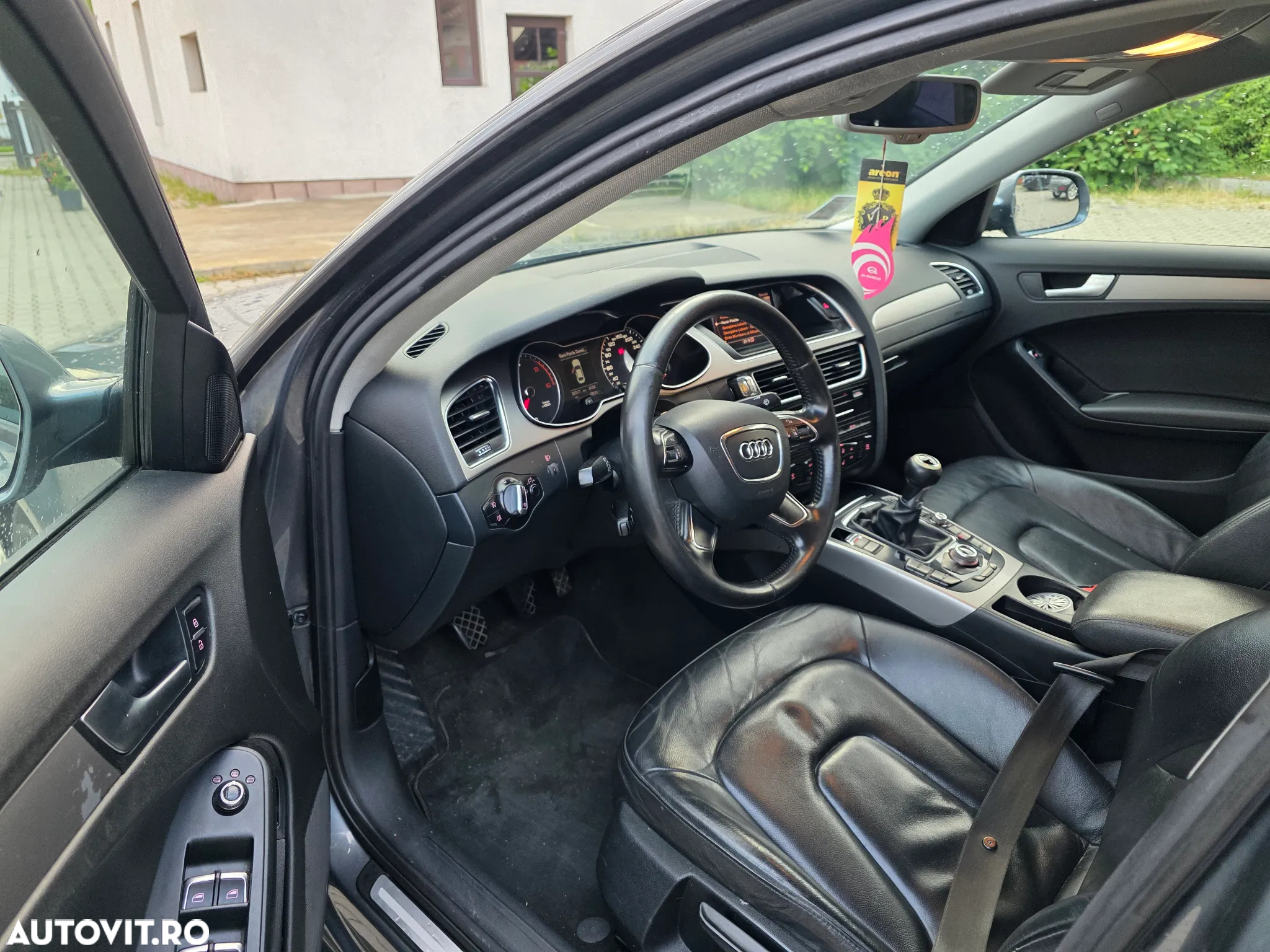 Audi A4 2.0 TDI DPF Attraction - 8