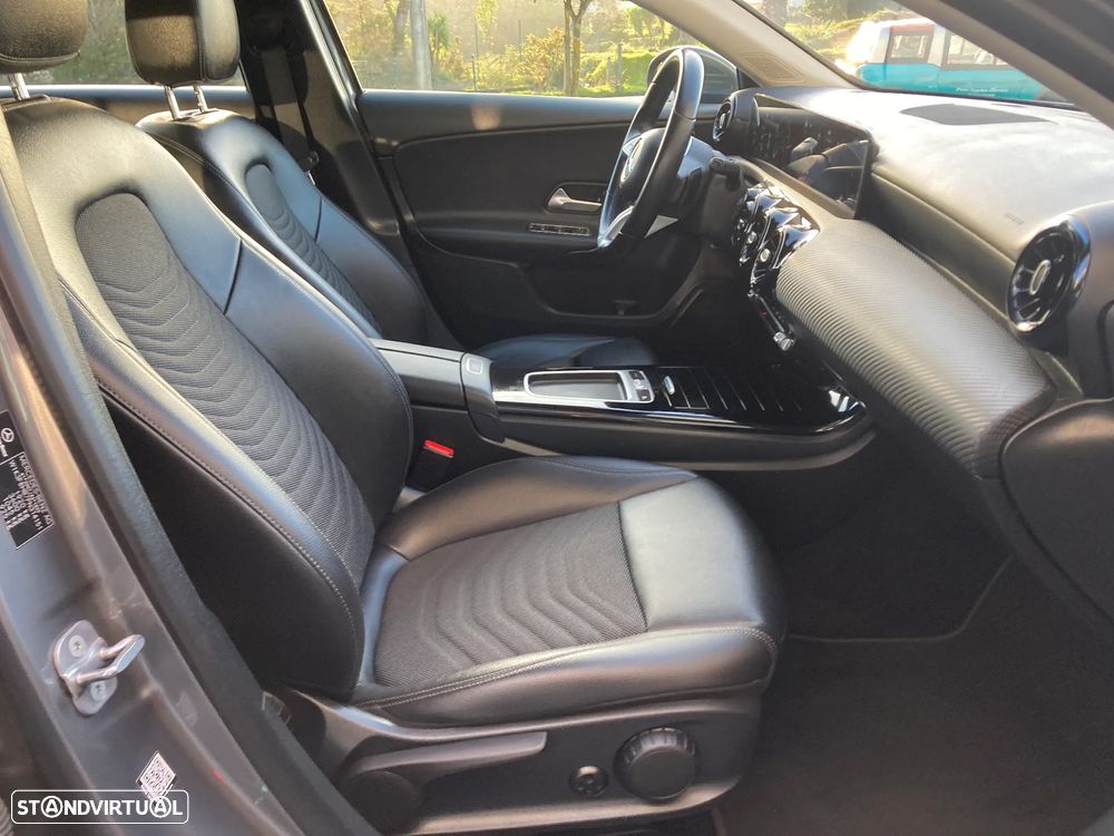 Mercedes-Benz A 200 Style Plus Aut. - 32