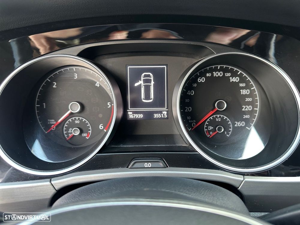VW Touran 1.6 TDI Confortline - 12